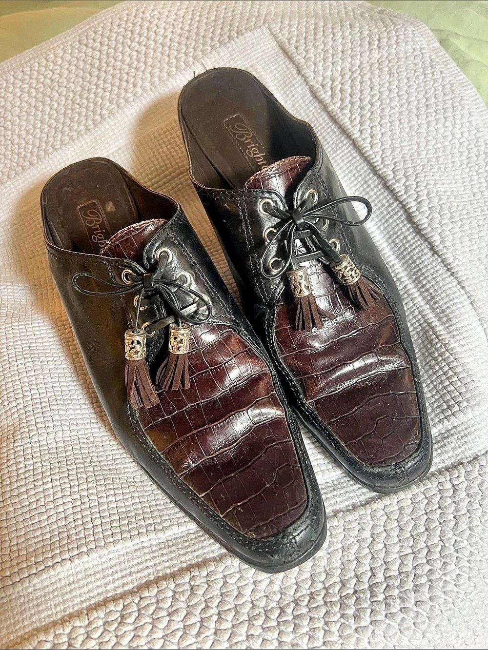 Vintage Brighton Crocodile-Embossed Tassel Mules in Brown & Black sz 9.5